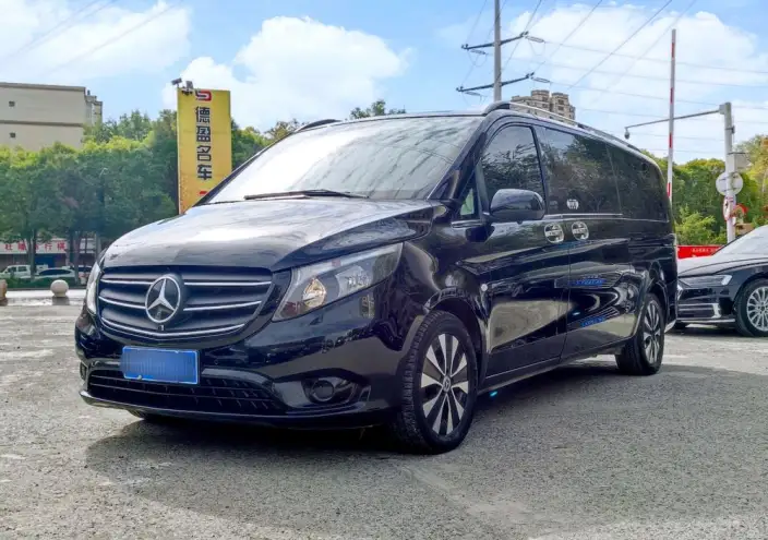 Viano 2021 Model 2.0T Business Edition 7 seat – фото 1