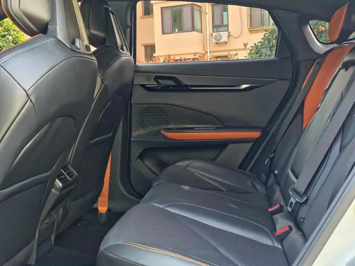 Changan UNI-V 2022 Model 1.5T Smart Pilot Model – фото 10