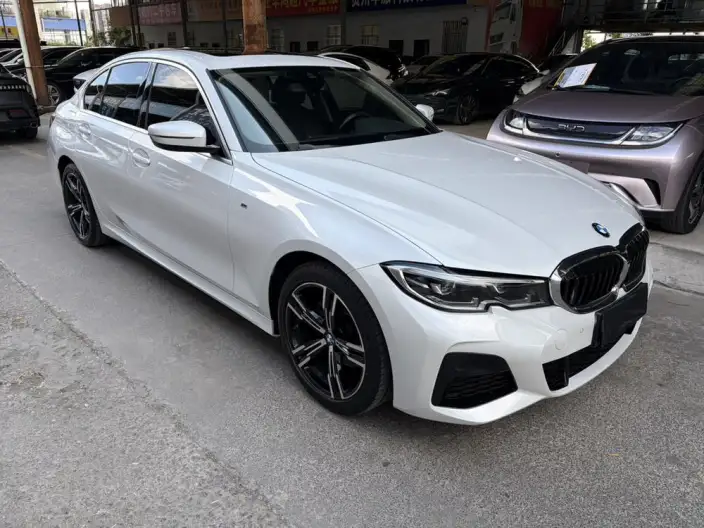 BMW 3 Series 2022 Model 325i M Sports Set – фото 3