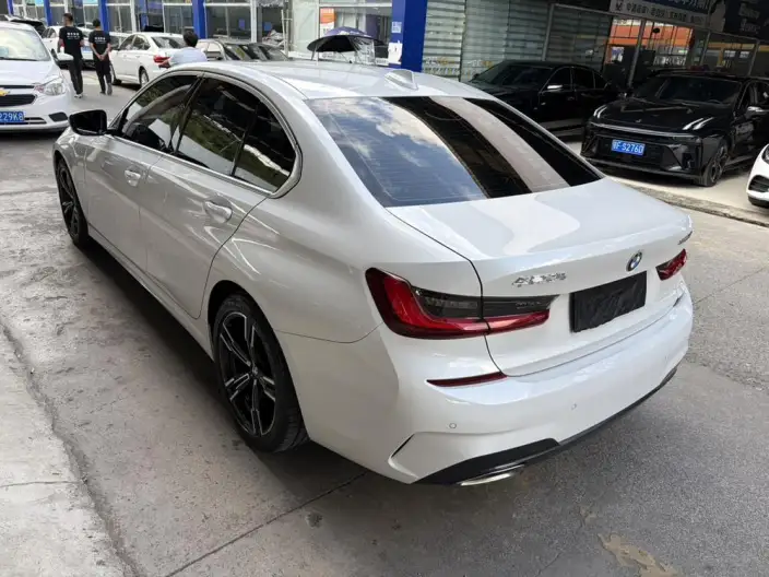 BMW 3 Series 2022 Model 325i M Sports Set – фото 4