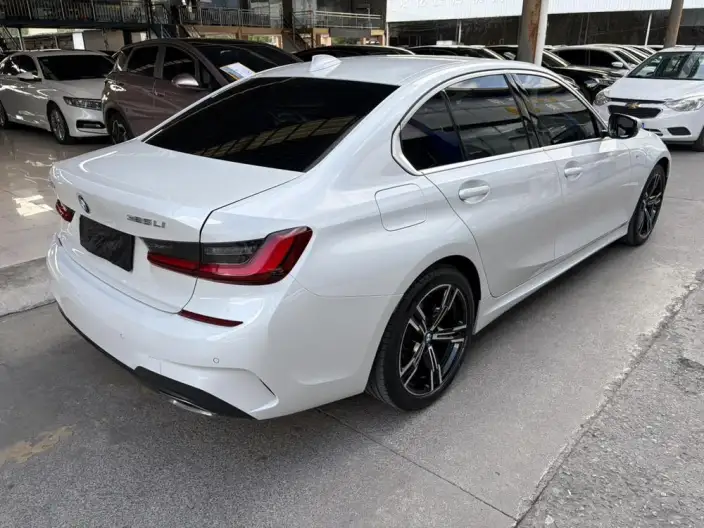 BMW 3 Series 2022 Model 325i M Sports Set – фото 6