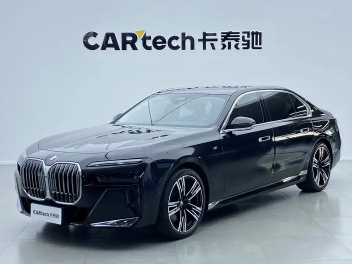 BMW 7 Series 2023 Model 740Li Leading Model M Sports Set