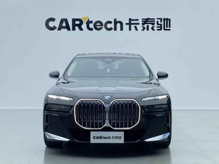 BMW 7 Series 2023 Model 740Li Leading Model M Sports Set