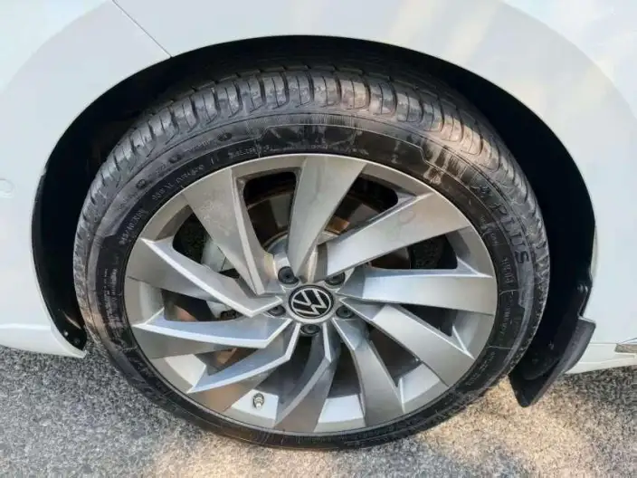 Volkswagen CC 2023 Model 380TSI Eye-catching version – фото 5