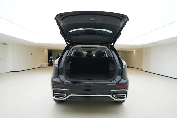 Hongqi HS5 2023 Model 2.0T Flag Xiang Pro Edition – фото 5