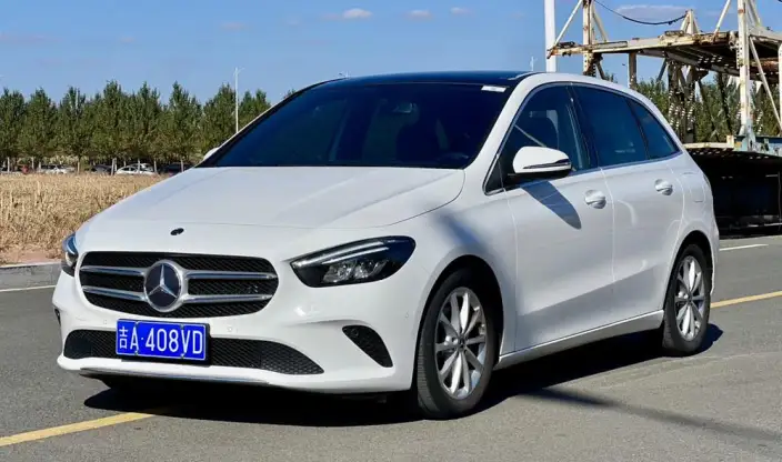 Mercedes-Benz B-Class 2020 Model B 200 Fashion Model – фото 1