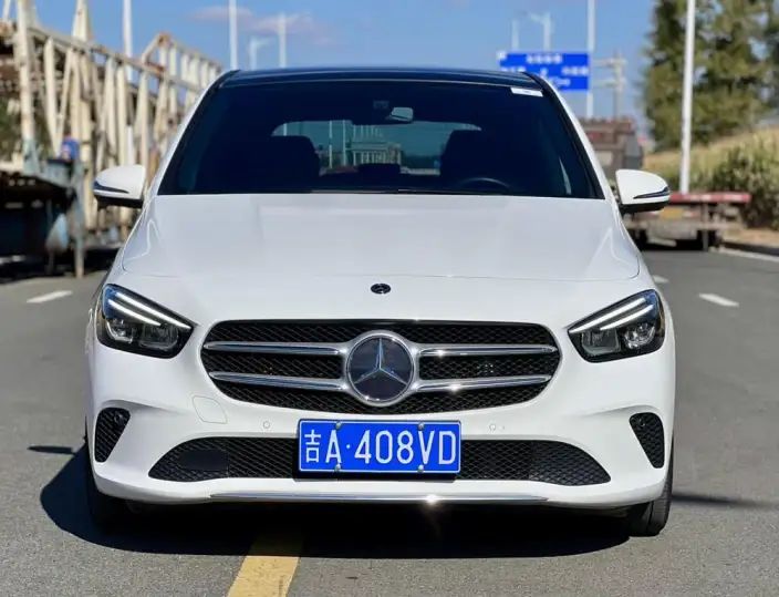 Mercedes-Benz B-Class 2020 Model B 200 Fashion Model – фото 2
