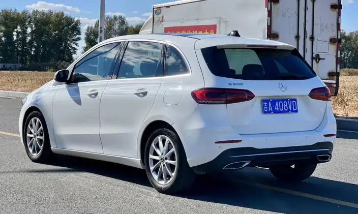 Mercedes-Benz B-Class 2020 Model B 200 Fashion Model – фото 4