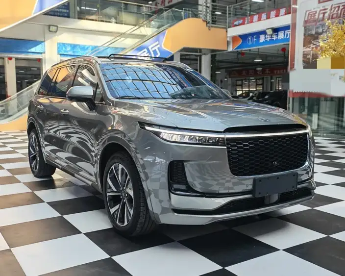 Li Auto ONE 2021 Model Extended Range 6 seat Edition – фото 3