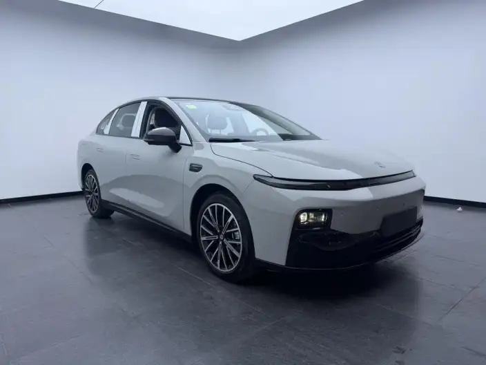 Leapmotor B01 2027 Model 670 Yuexiang Edition – фото 3