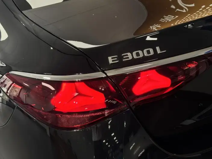 Mercedes-Benz E-Class 2026 Model E 300 L Luxury Model sedan – фото 9