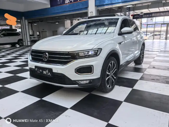 Volkswagen T-Roc 2021 Model 280TSI DSG 4WD Luxury Zhilian Edition – фото 1
