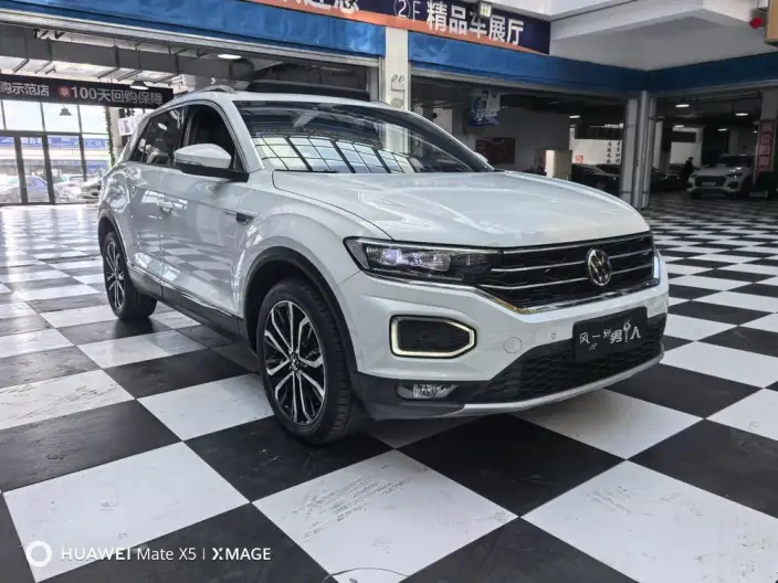 Volkswagen T-Roc 2021 Model 280TSI DSG 4WD Luxury Zhilian Edition – фото 3
