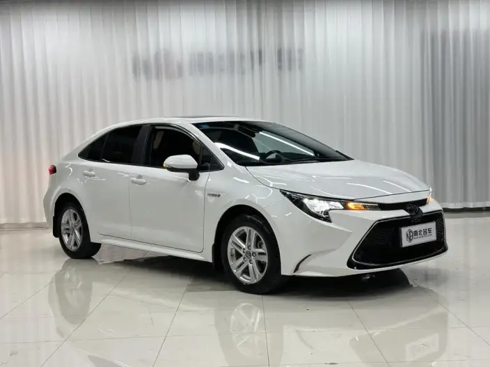 Toyota Levin 2022 Model Hybrid 1.8H E-CVT Deluxe Edition – фото 3