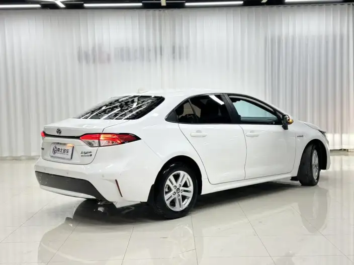 Toyota Levin 2022 Model Hybrid 1.8H E-CVT Deluxe Edition – фото 5