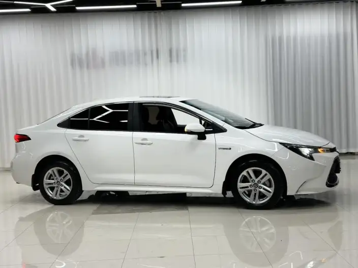Toyota Levin 2022 Model Hybrid 1.8H E-CVT Deluxe Edition – фото 6