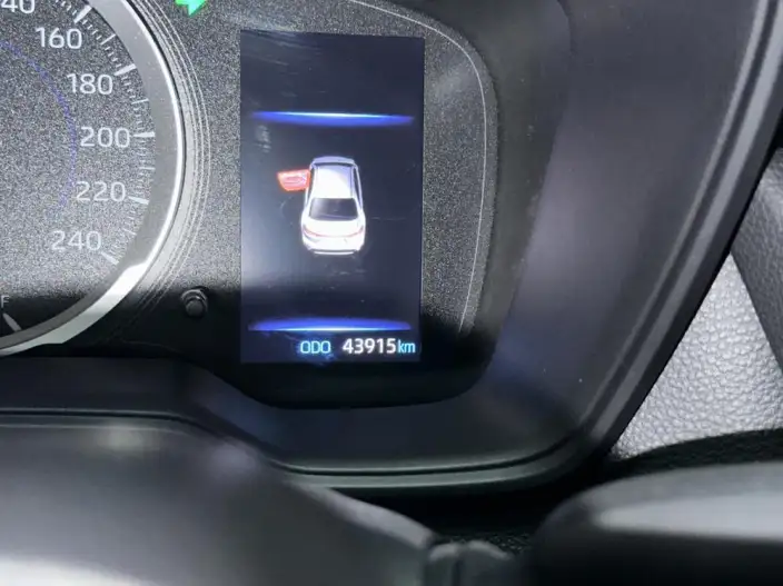 Toyota Levin 2022 Model Hybrid 1.8H E-CVT Deluxe Edition – фото 9