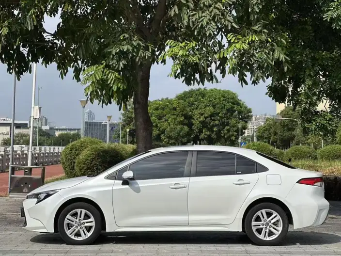 Toyota Levin 2021 Model 185T CVT Deluxe Edition – фото 4