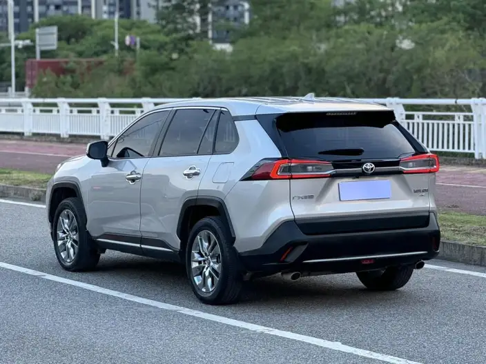 Toyota Wildlander 2022 Model 2.0L 4WD Luxury PLUS Edition – фото 5