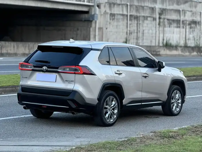 Toyota Wildlander 2022 Model 2.0L 4WD Luxury PLUS Edition – фото 7