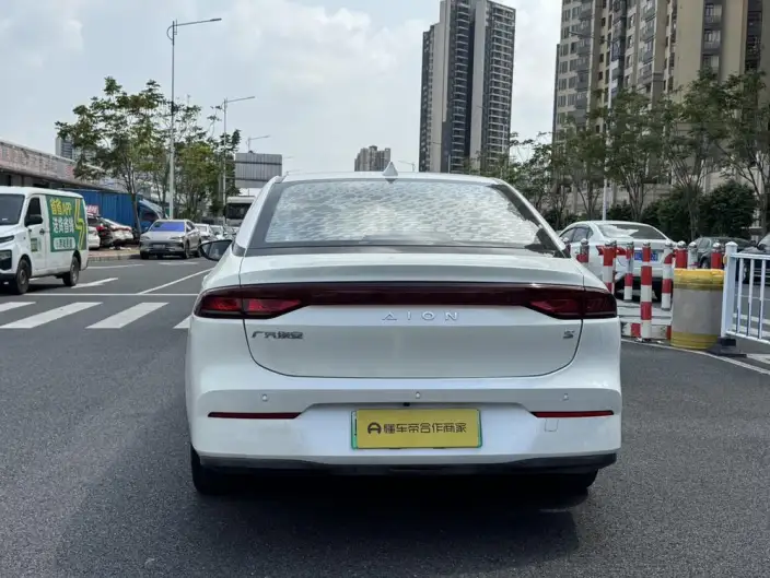 AION S 2022 Model Mei 580 – фото 5
