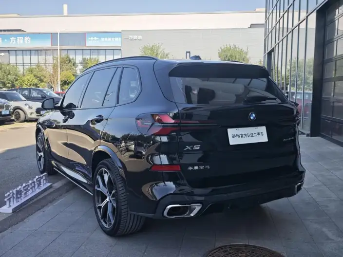 BMW X5 2026 Model xDrive30Li Exclusive Model M Sports Night Set – фото 5