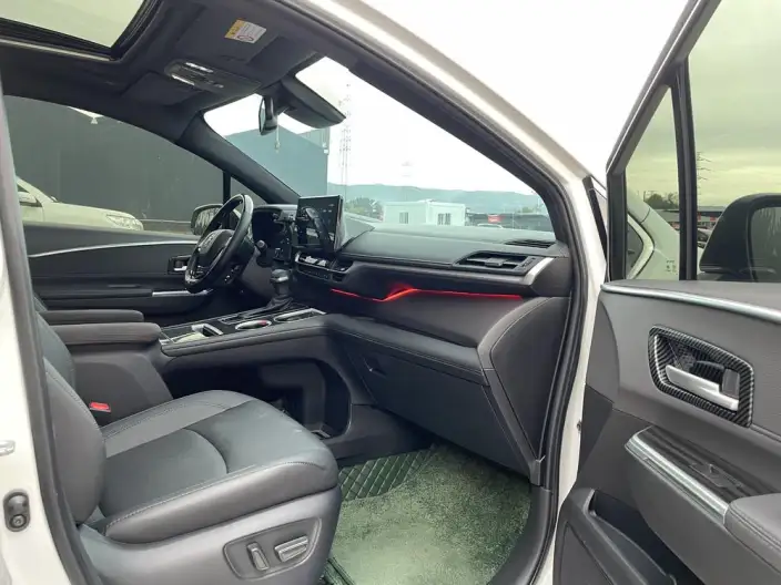 Toyota Sienna 2021 Model 2.5L Hybrid Premium Edition – фото 9