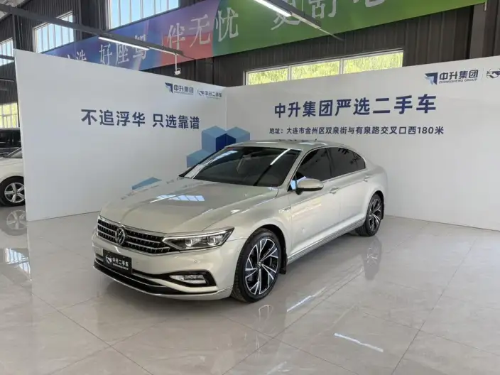 Volkswagen Magotan 2020 Model 330TSI DSG Noble Model – фото 1