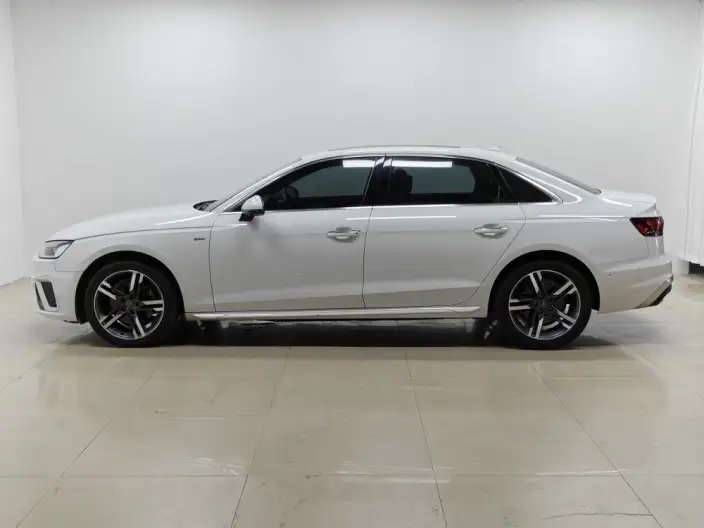 Audi A4 L 2020 Model 40 TFSI Luxury Dynamic Model – фото 4