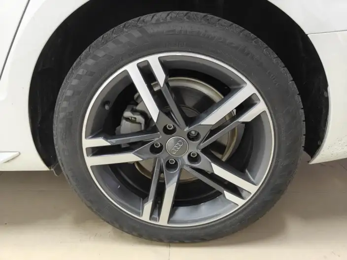 Audi A4 L 2020 Model 40 TFSI Luxury Dynamic Model – фото 9