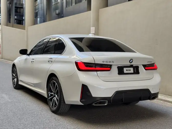 BMW 3 Series 2023 Model 320i M Sports Set – фото 4