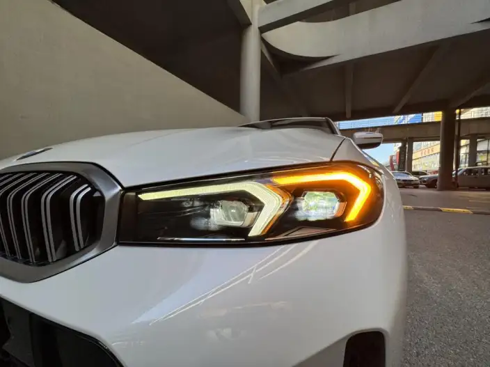 BMW 3 Series 2023 Model 320i M Sports Set – фото 8