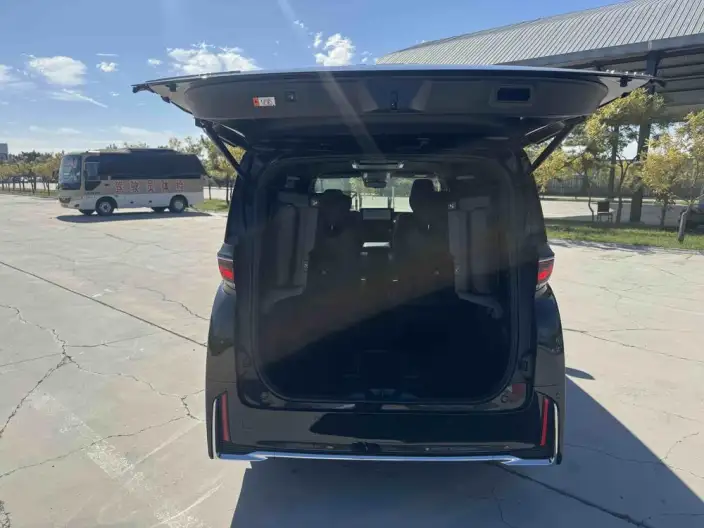 Vellfire 2024 Model 2.5L Automatic 4WD 7 seat Parallel Imported – фото 8