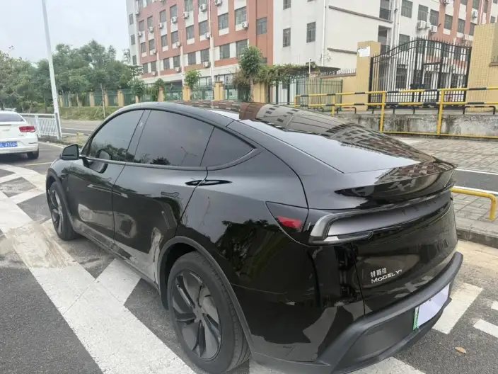 Model Y 2025 Model Rear-wheel drive version