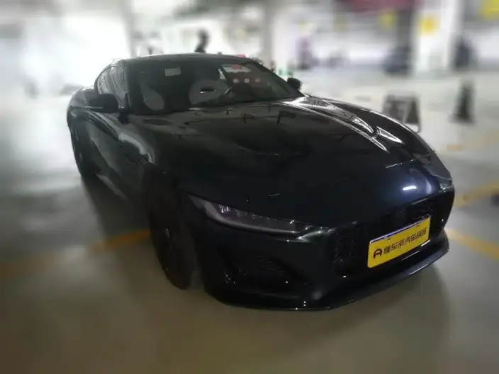 Jaguar F-TYPE 2024 Model P300 75th Anniversary Collector Edition Hardtop Edition – фото 3