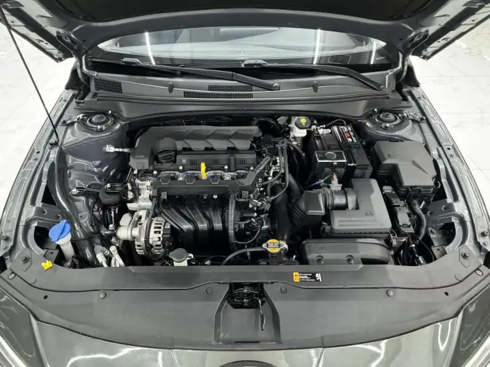 Hyundai Ioniq 2023 Model 1.5L CVT GLX Elite Edition – фото 9