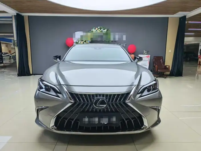 Lexus ES 2022 Model 200 Superior Edition
