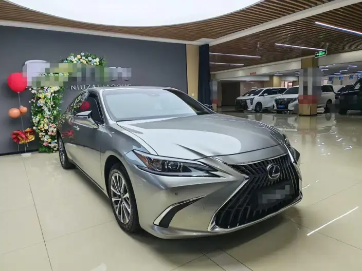 Lexus ES 2022 Model 200 Superior Edition