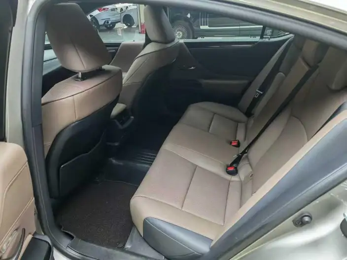 Lexus ES 2022 Model 200 Superior Edition – фото 9