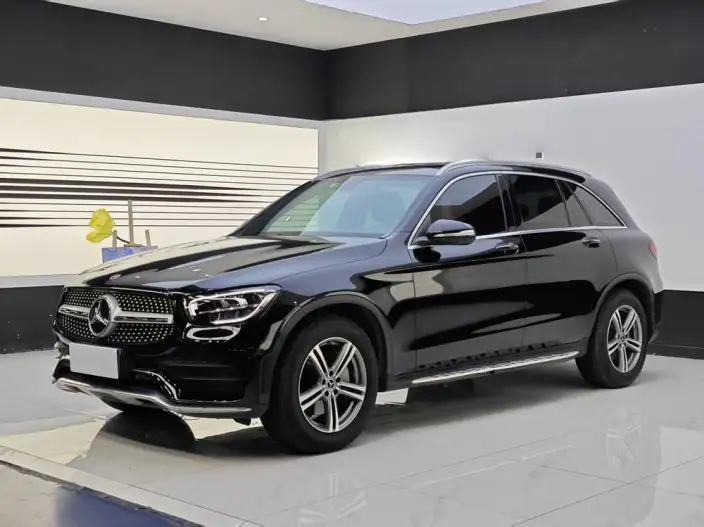Mercedes-Benz GLC 2020 Model GLC 260 L 4MATIC Luxury Model – фото 1