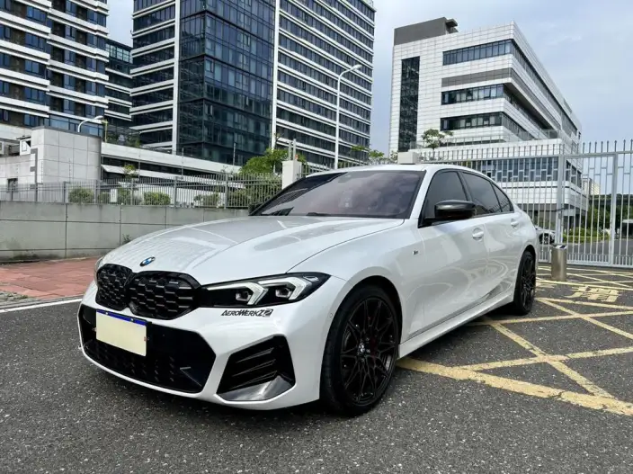 BMW 3 Series 2023 Model 325Li M Sports Night Set – фото 1
