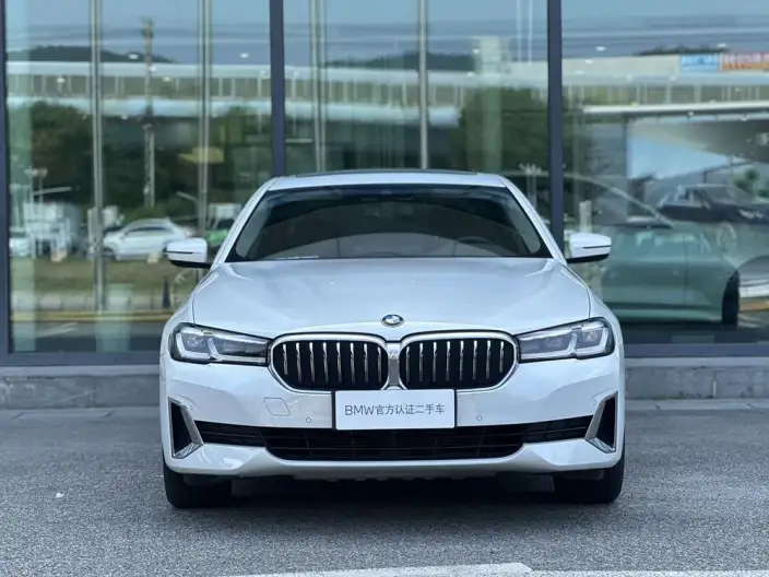 BMW 5 Series 2021 Model 525Li Luxury Set – фото 2