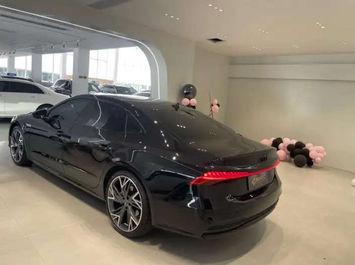 Audi A7 L 2024 Model 45 TFSI quattro Black Samurai Edition
