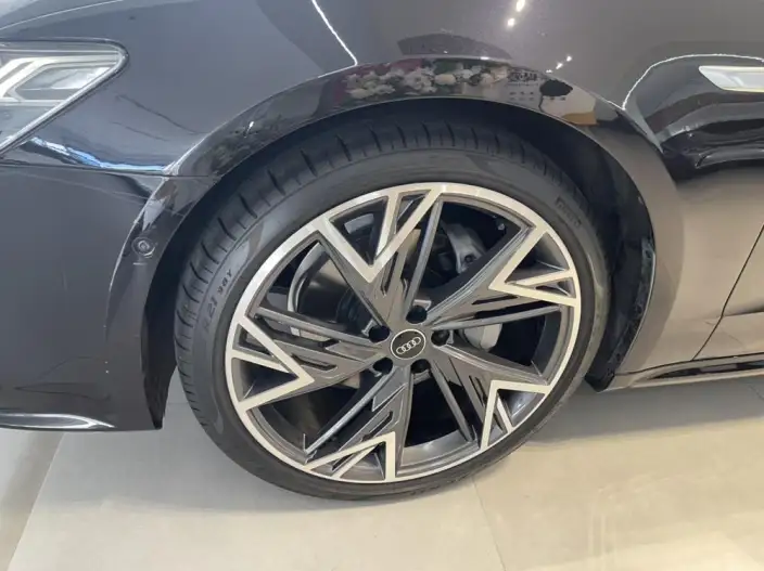 Audi A7 L 2024 Model 45 TFSI quattro Black Samurai Edition – фото 6