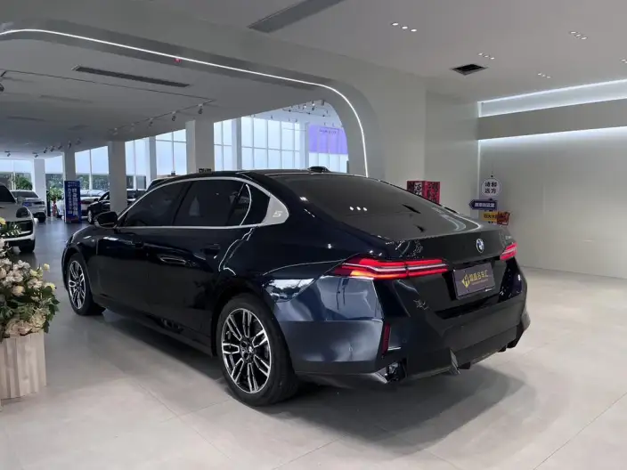 BMW 5 Series 2025 Model Facelift 525Li M Sports Set