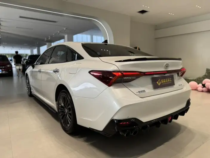 Toyota Avalon 2022 Model 2.0L XLE Exclusive Edition – фото 4