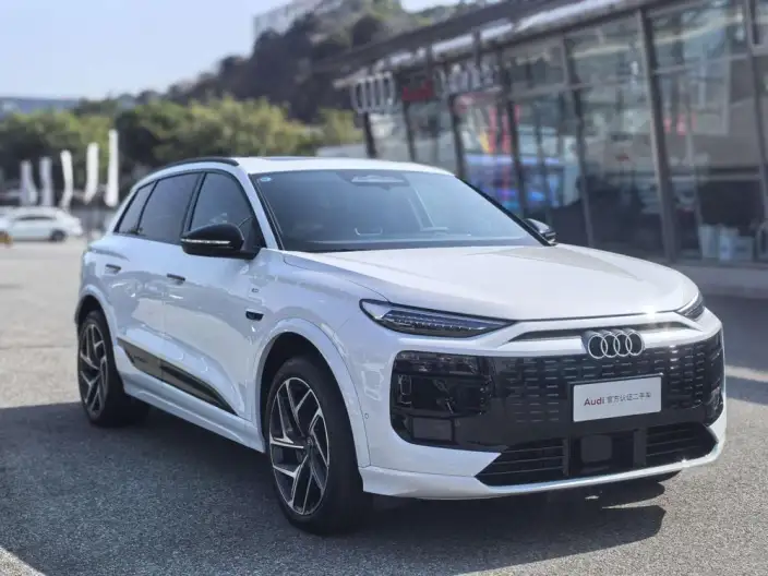 AUDI Q6L e-tron 2026 Model First Edition Pilot Edition