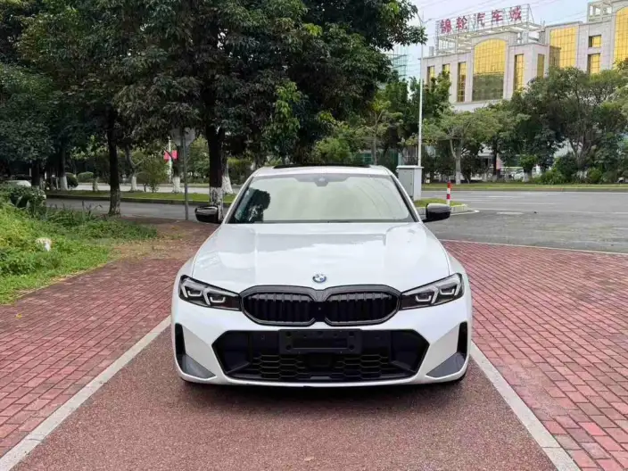 BMW 3 Series 2025 Model 330Li M Sports Night Set – фото 2