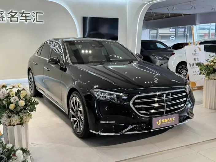 Mercedes-Benz E-Class 2024 Model E 300 L Luxury Model sedan – фото 3