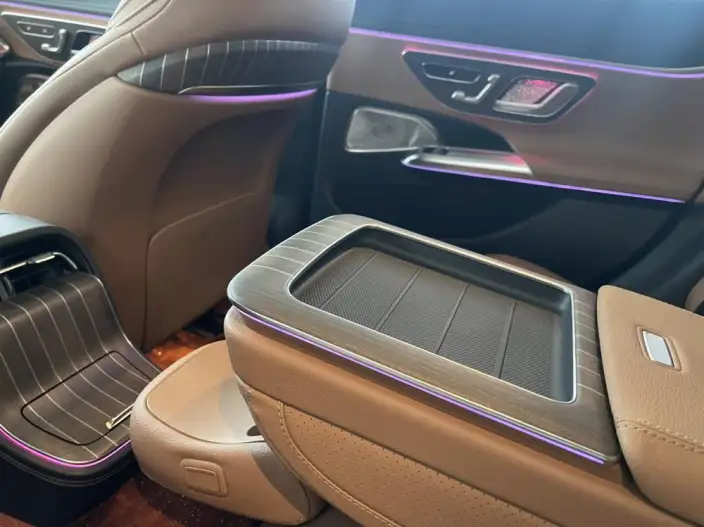 Mercedes-Benz E-Class 2024 Model E 300 L Luxury Model sedan – фото 5